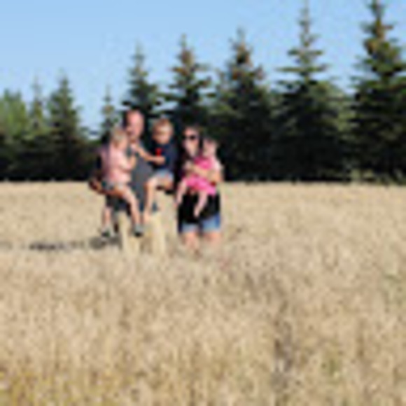 Meet your Posher, Rachel - Picture 1 of 1